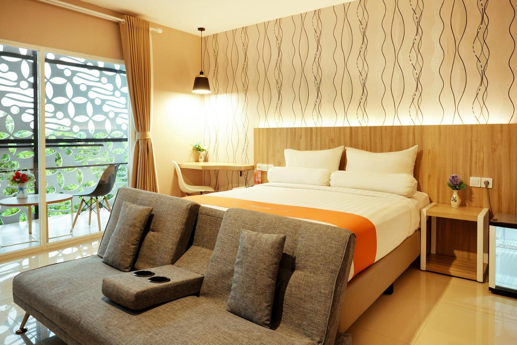 Front One Hotel Sragen Eksteriør billede