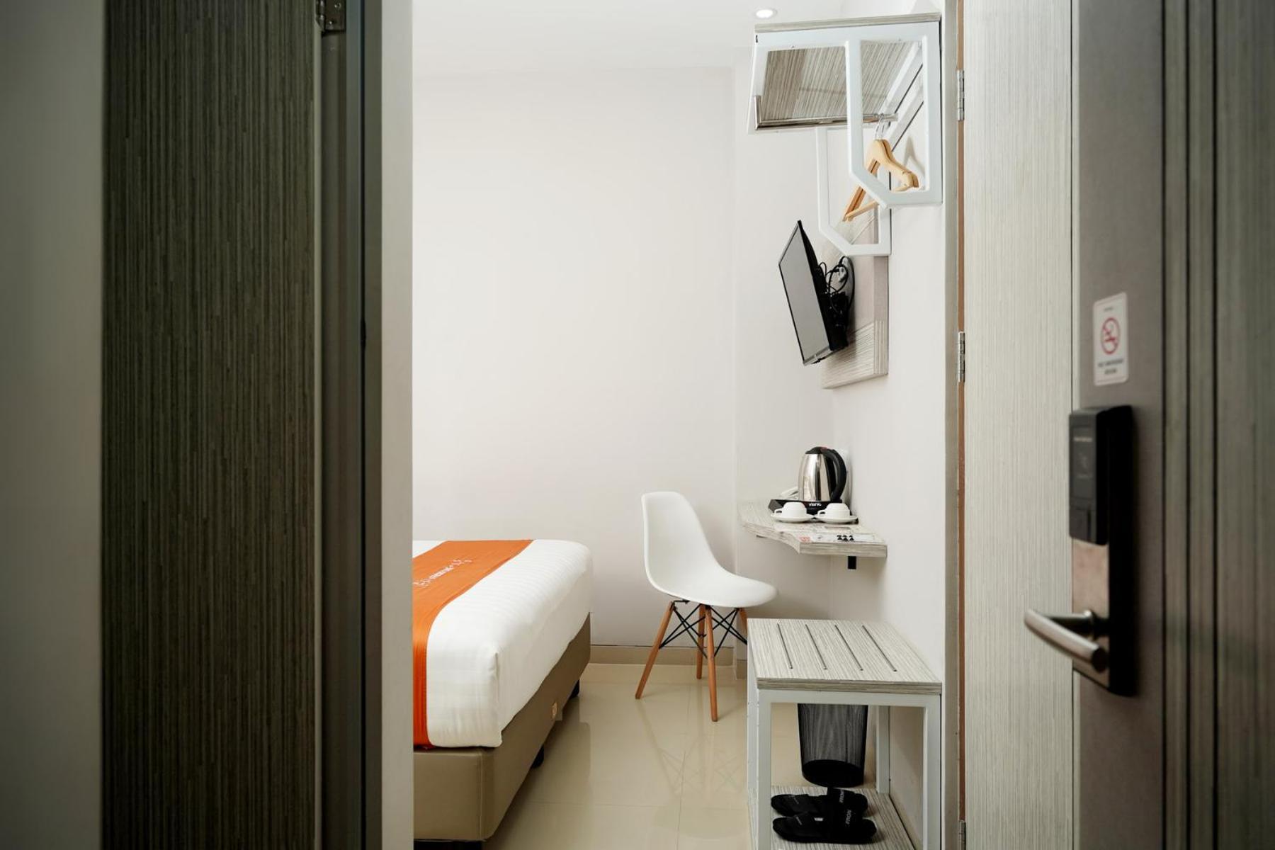 Front One Hotel Sragen Eksteriør billede