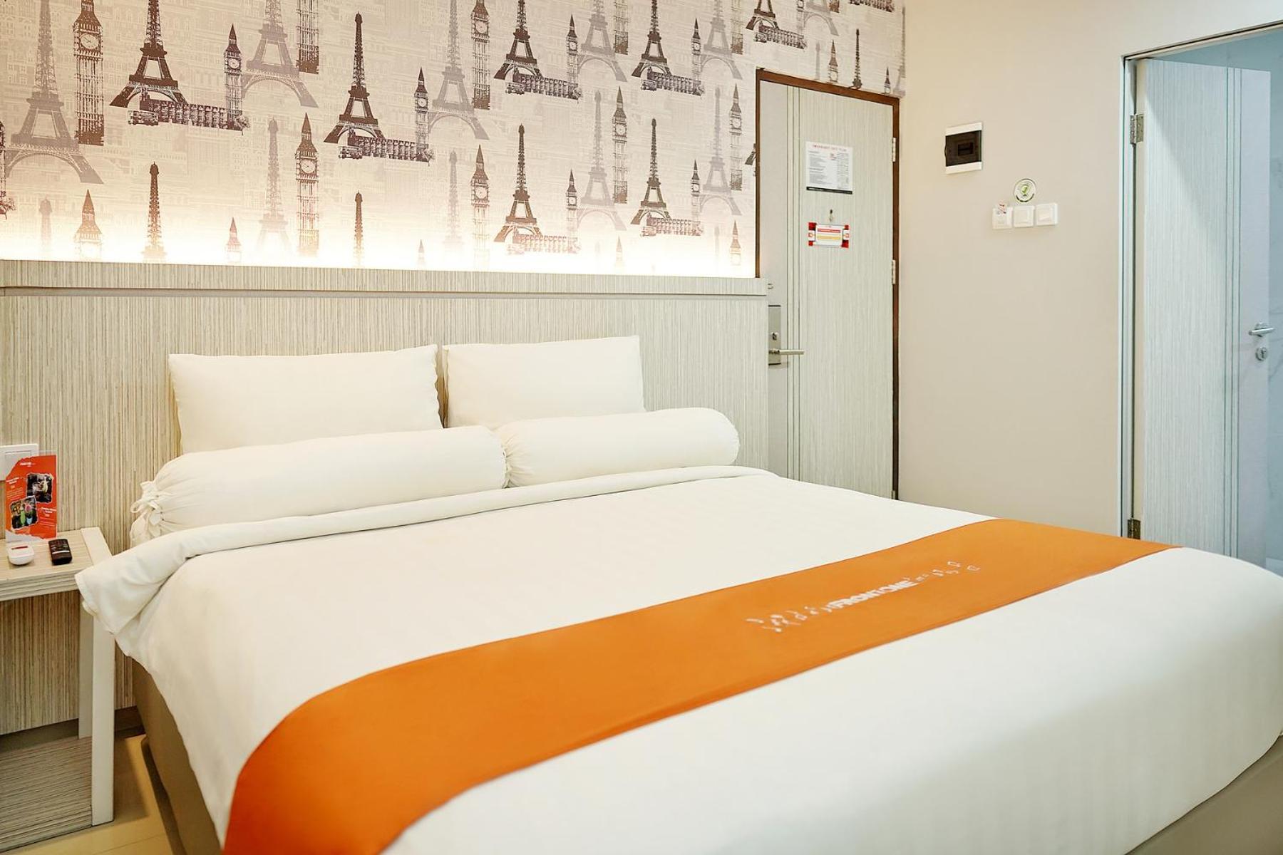 Front One Hotel Sragen Eksteriør billede