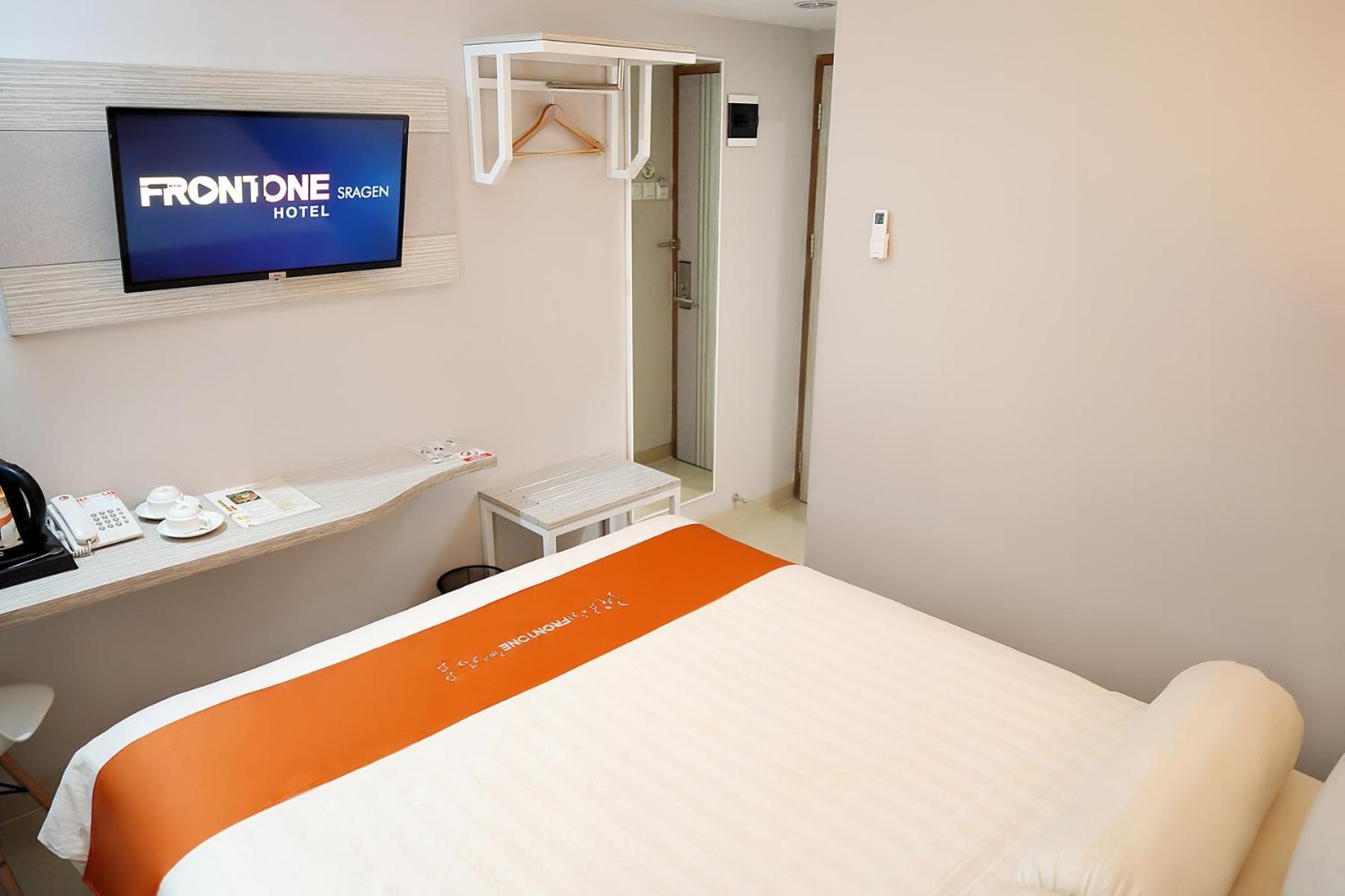 Front One Hotel Sragen Eksteriør billede