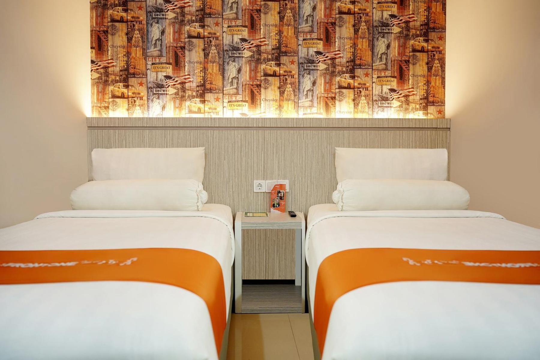 Front One Hotel Sragen Eksteriør billede